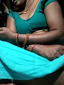 Snapshot of hotty_sangeeta chatting on 04-03-26, 05:22 hotty sangeeta online show from 04-03-26, 05:22