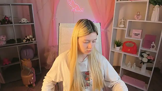 CelestineMauriac online show from 04-21-26, 07:06