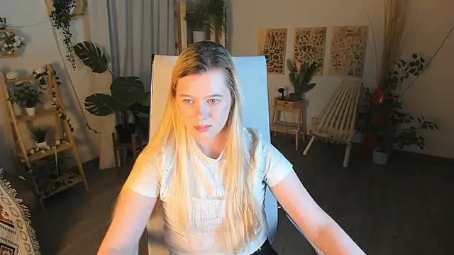 Snapshot of CelestineMauriac chatting on 06-16-26, 06:54 CelestineMauriac online show from 06-16-26, 06:54