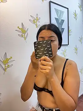 Laia white online show from 03-18-26, 12:41