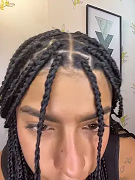 Laia white online show from 04-27-26, 01:53