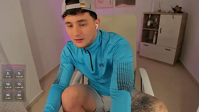 Snapshot of Massimo_Fiore chatting on 02-27-26, 02:44 Massimo Fiore online show from 02-27-26, 02:44