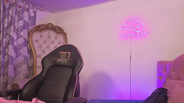 SABRIINA TAY online show from 04-21-26, 03:13