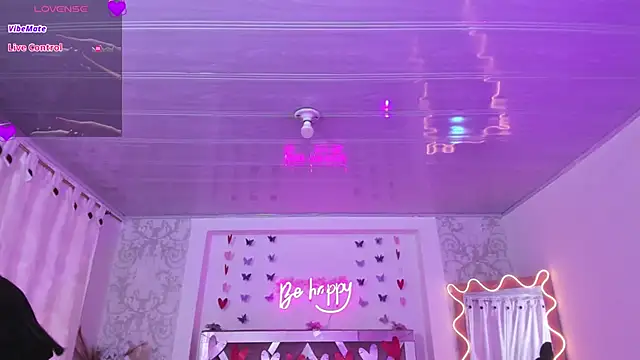 Snapshot of JENNA_TAY1 chatting on 02-25-26, 07:01 JENNA TAY1 online show from 02-25-26, 07:01