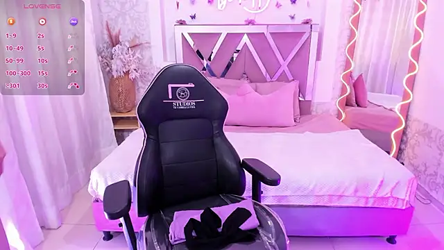 Snapshot of JENNA_TAY1 chatting on 03-11-26, 07:09 JENNA TAY1 online show from 03-11-26, 07:09