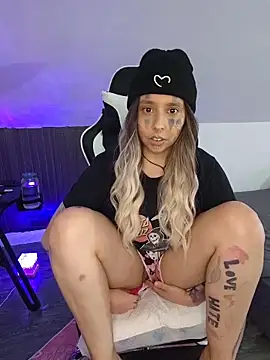 ThatAltGirl online show from 05-15-26, 12:34