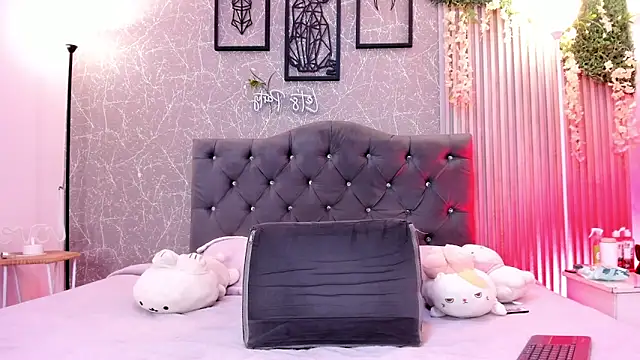 Snapshot of lana_gill1 chatting on 06-10-26, 07:13 lana gill1 online show from 06-10-26, 07:13