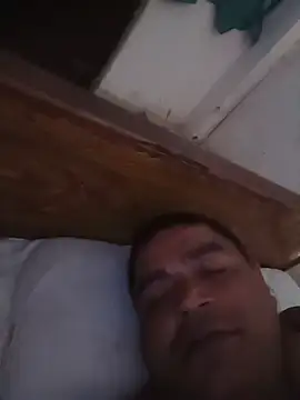 Snapshot of deshilnd chatting on 06-11-26, 10:13 deshilnd online show from 06-11-26, 10:13