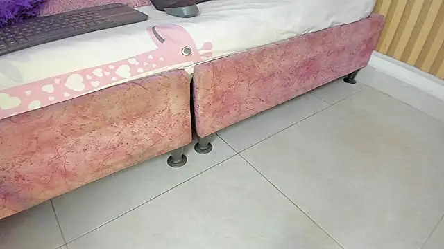 Melanie  Evans online show from 04-20-26, 11:02