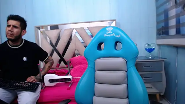 allison max tattoo online show from 02-08-26, 02:15