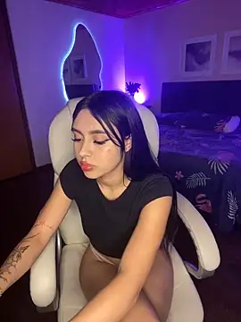 scarlett pinkk1 online show from 04-23-26, 03:19