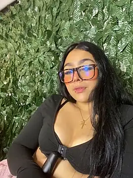 Violetta pinkk1 online show from 03-13-26, 05:47