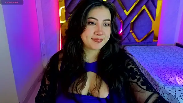 Luvienne online show from 04-22-26, 07:37