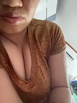 Puka2001 online show from 04-12-26, 02:11