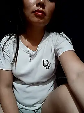Snapshot of Rose-222 chatting on 05-24-26, 10:26 Rose-222 online show from 05-24-26, 10:26