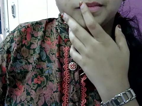 Cute Aliyaa online show from 04-01-26, 01:52