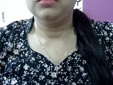 Cute Aliyaa online show from 04-25-26, 11:46