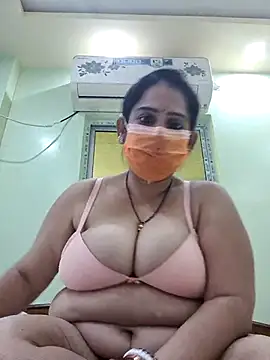 Snapshot of diyam4002 chatting on 02-16-26, 10:00 diyam4002 online show from 02-16-26, 10:00