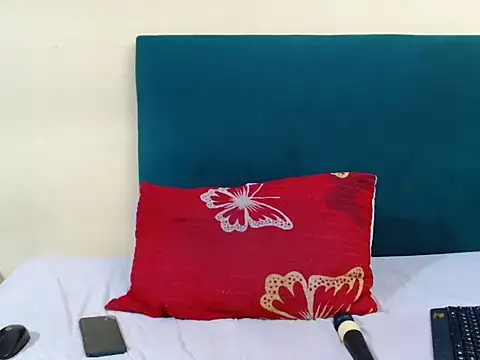 Snapshot of FreakyMelanin18 chatting on 02-17-26, 10:45 FreakyMelanin18 online show from 02-17-26, 10:45