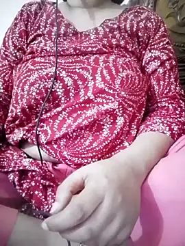 Snapshot of Sweety_queen2580 chatting on 03-12-26, 10:21 Sweety queen2580 online show from 03-12-26, 10:21