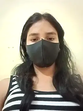 Snapshot of Mahira-- chatting on 05-16-26, 06:43 Mahira-- online show from 05-16-26, 06:43