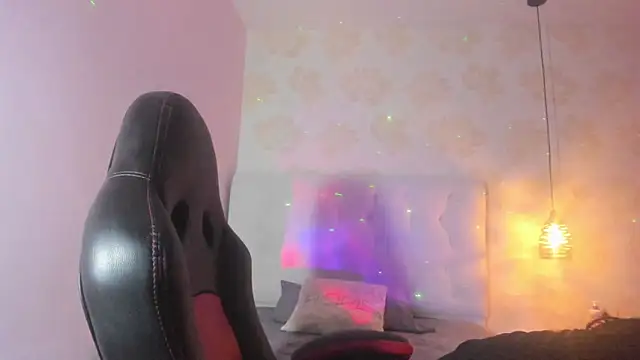 Snapshot of BONNIE_CH1 chatting on 02-05-26, 12:43 BONNIE CH1 online show from 02-05-26, 12:43