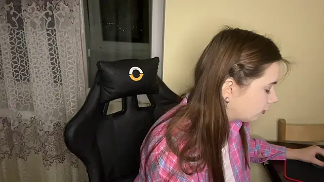 SoftIris  online show from 03-13-26, 06:25