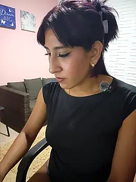 Snapshot of Violet_rousse7 chatting on 06-04-26, 05:24 Violet rousse7 online show from 06-04-26, 05:24