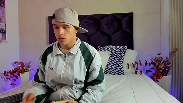 Dominik Souza online show from 06-12-26, 06:29