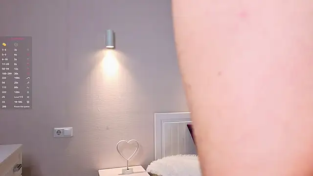 LoraLynn online show from 02-18-26, 03:41