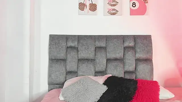 Isabella Moon9 online show from 06-06-26, 11:26