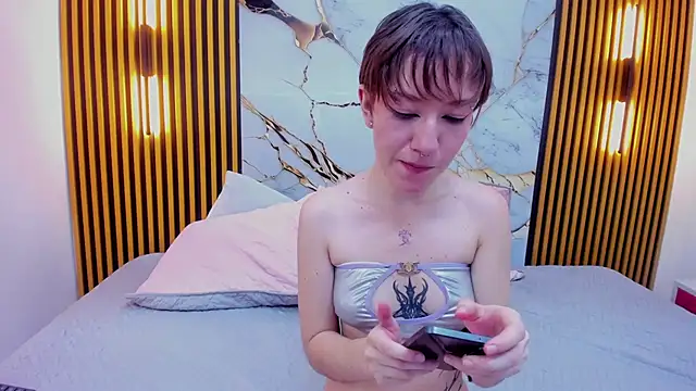 Snapshot of noha_ns chatting on 01-31-26, 10:41 noha ns online show from 01-31-26, 10:41