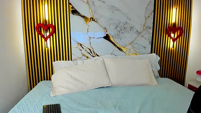 Snapshot of noha_ns chatting on 02-20-26, 10:10 noha ns online show from 02-20-26, 10:10