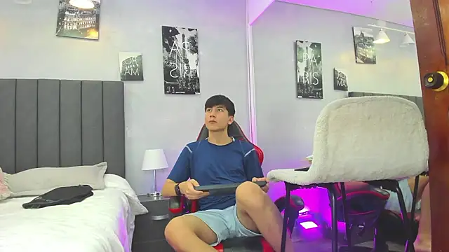 Raphael Nyon online show from 03-13-26, 03:46