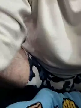 Snapshot of hairyandbigmann chatting on 02-16-26, 01:18 hairyandbigmann online show from 02-16-26, 01:18