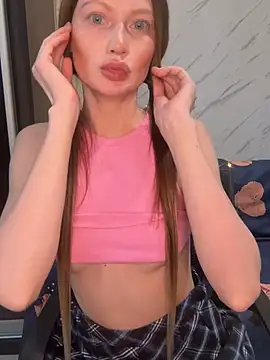 Snapshot of AliceeXHottie chatting on 02-03-26, 05:29 AliceeXHottie online show from 02-03-26, 05:29