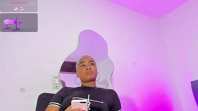 AgathaBladde online show from 04-06-26, 01:34