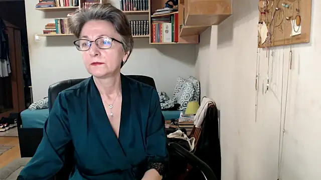 Snapshot of katemodel chatting on 09-17-25, 06:15 katemodel online show from 09-17-25, 06:15
