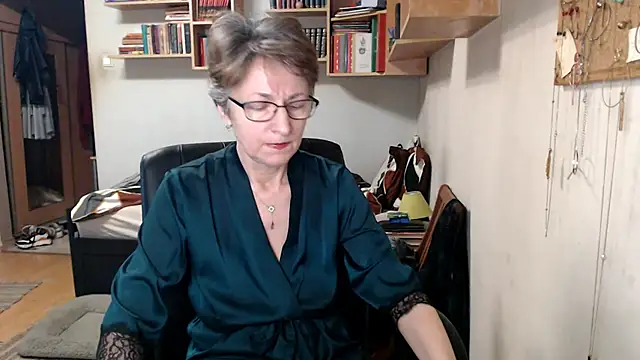 Snapshot of katemodel chatting on 09-30-25, 07:24 katemodel online show from 09-30-25, 07:24