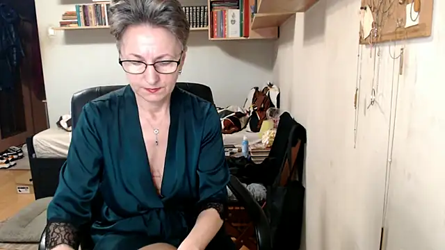 Snapshot of katemodel chatting on 10-07-25, 06:10 katemodel online show from 10-07-25, 06:10