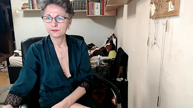 Snapshot of katemodel chatting on 10-12-25, 06:12 katemodel online show from 10-12-25, 06:12