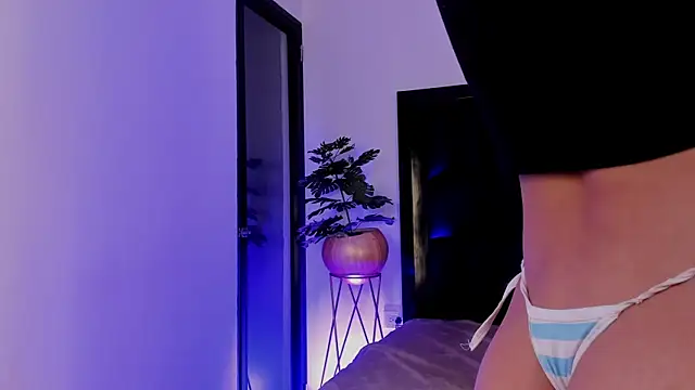 mia roosee1 online show from 04-21-26, 06:52