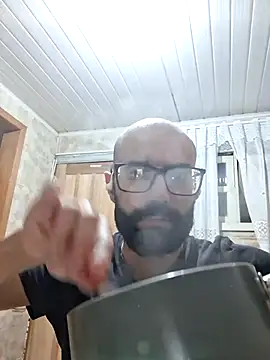 Snapshot of Robsonitj90 chatting on 05-22-26, 01:13 Robsonitj90 online show from 05-22-26, 01:13