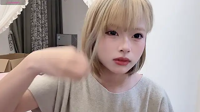 Snapshot of F-Yearn chatting on 03-13-26, 12:56 F-Yearn online show from 03-13-26, 12:56