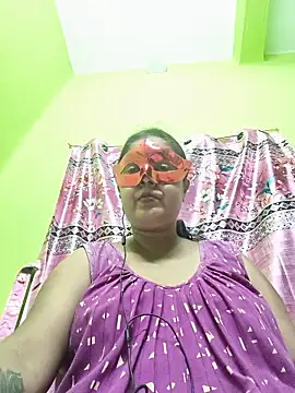 Snapshot of mahi893 chatting on 06-06-26, 05:39 mahi893 online show from 06-06-26, 05:39