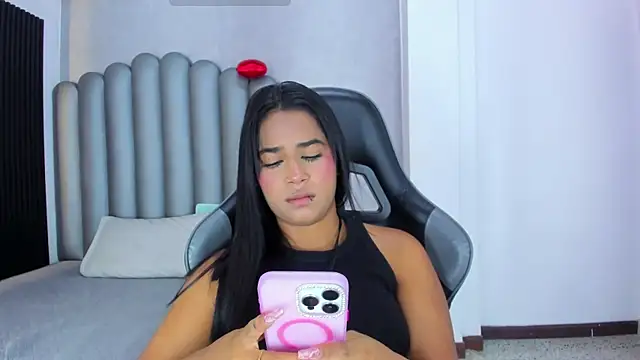 Shirleytaylor- online show from 04-24-26, 11:34