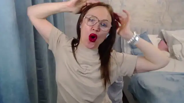 MarinaOnebest online show from 04-20-26, 12:19