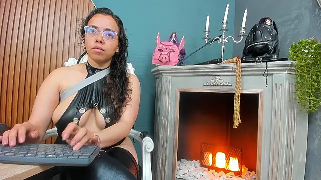 Snapshot of barbara_leython chatting on 02-10-26, 12:53 barbara leython online show from 02-10-26, 12:53