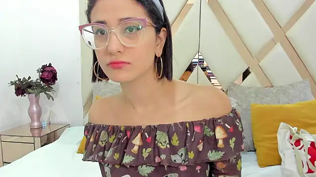 crystalstonee online show from 03-07-26, 09:01