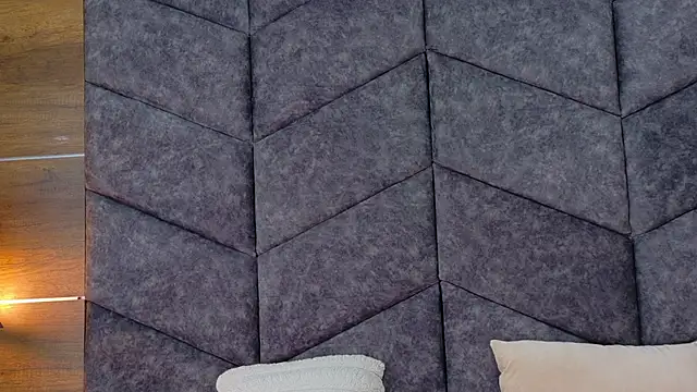 AnnieRouse   online show from 04-21-26, 11:38